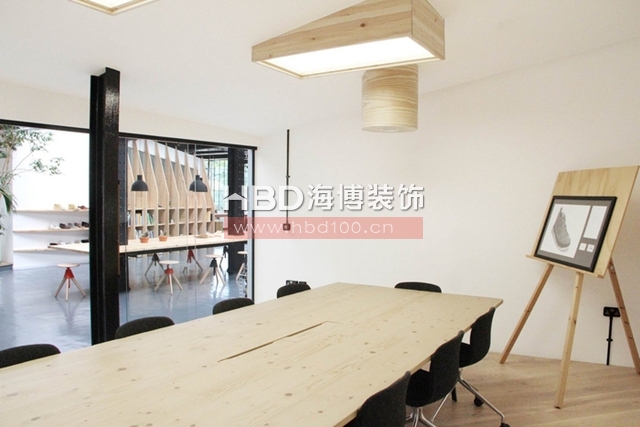 工業(yè)風(fēng)辦公室設(shè)計(jì),辦公室設(shè)計(jì)風(fēng)格,服飾公司辦公室設(shè)計(jì),海博裝飾.jpg 工業(yè)風(fēng)辦公室設(shè)計(jì),辦公室設(shè)計(jì)風(fēng)格,服飾公司辦公室設(shè)計(jì),海博裝飾.jpg