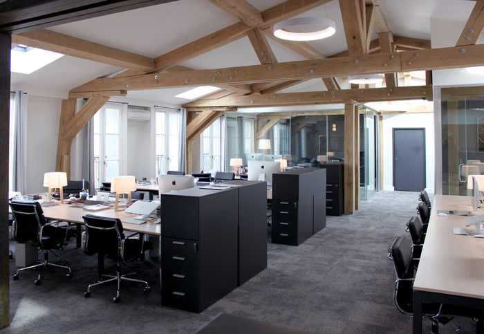 簡約辦公室裝修設計,創意辦公設計,廣州裝修設計公司,海博裝飾.jpg 簡約辦公室裝修設計,創意辦公設計,廣州裝修設計公司,海博裝飾.jpg