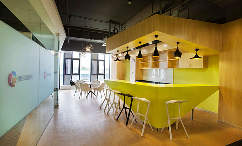 創(chuàng)意辦公室設(shè)計,廣州裝修設(shè)計公司,開放辦公室設(shè)計,海博裝飾.jpg 創(chuàng)意辦公室設(shè)計,廣州裝修設(shè)計公司,開放辦公室設(shè)計,海博裝飾.jpg