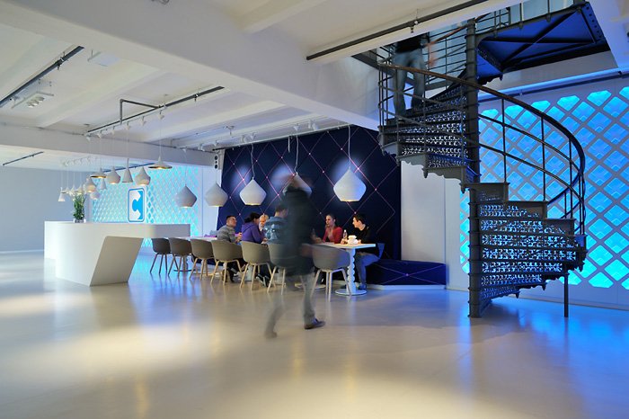 辦公室裝修風(fēng)格,廣州裝飾公司,冷色調(diào)辦公室設(shè)計(jì),海博裝飾.jpg 辦公室裝修風(fēng)格,廣州裝飾公司,冷色調(diào)辦公室設(shè)計(jì),海博裝飾.jpg