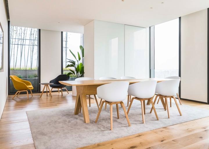 現(xiàn)代簡(jiǎn)約風(fēng)格辦公室裝修設(shè)計(jì).jpg 現(xiàn)代簡(jiǎn)約風(fēng)格辦公室裝修設(shè)計(jì).jpg